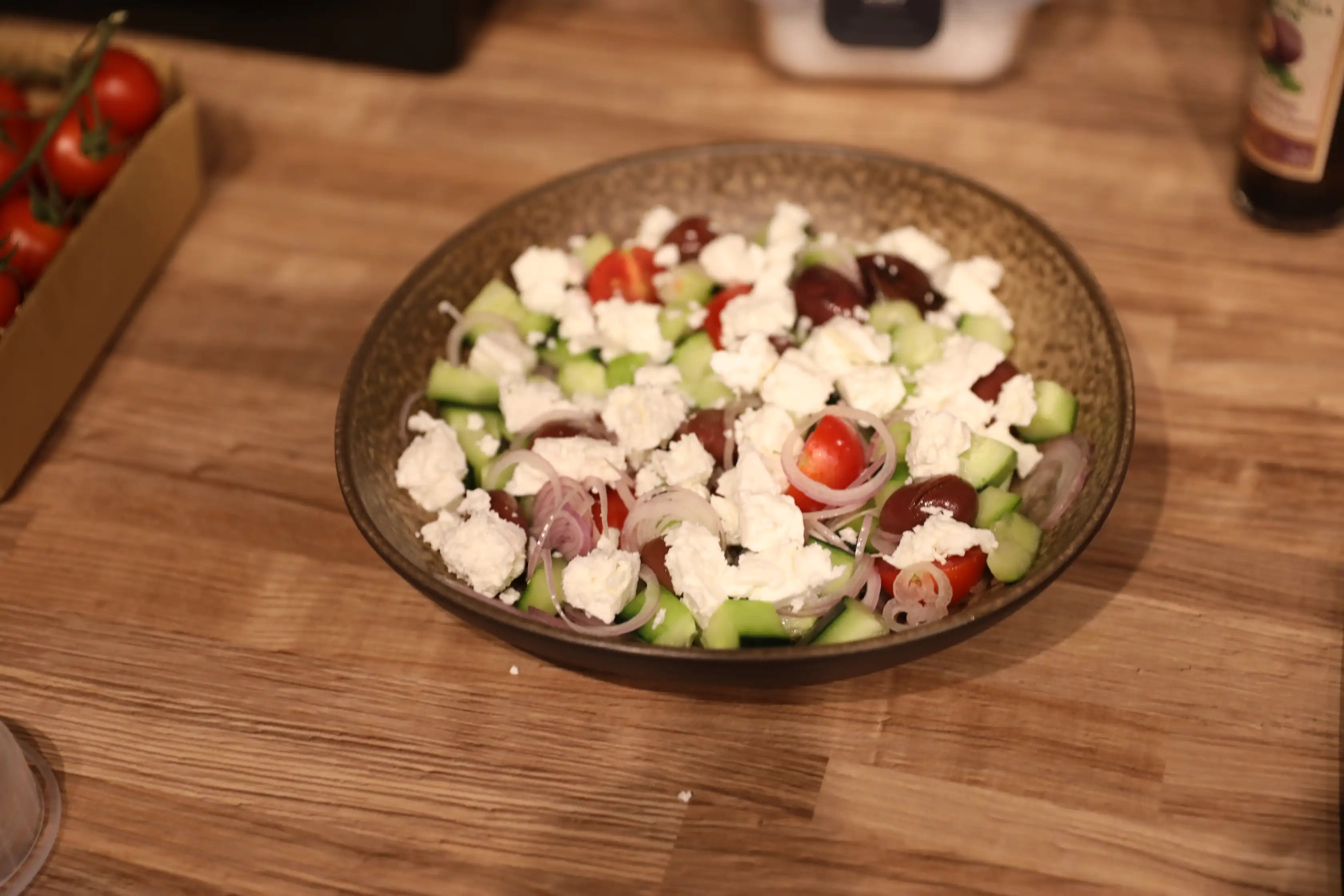 Salada fresca servida em tigela